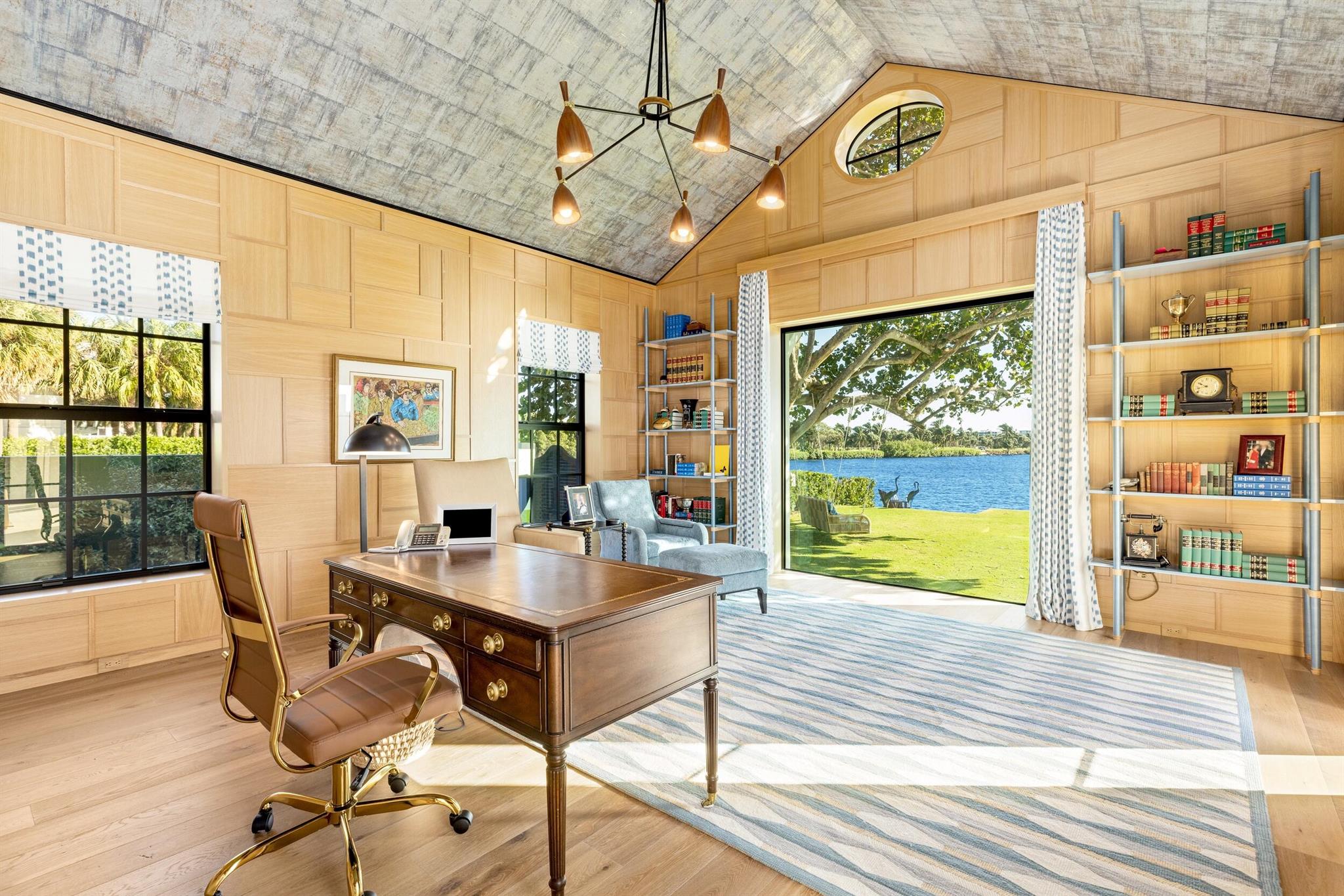 IBIS ISLE - Residential