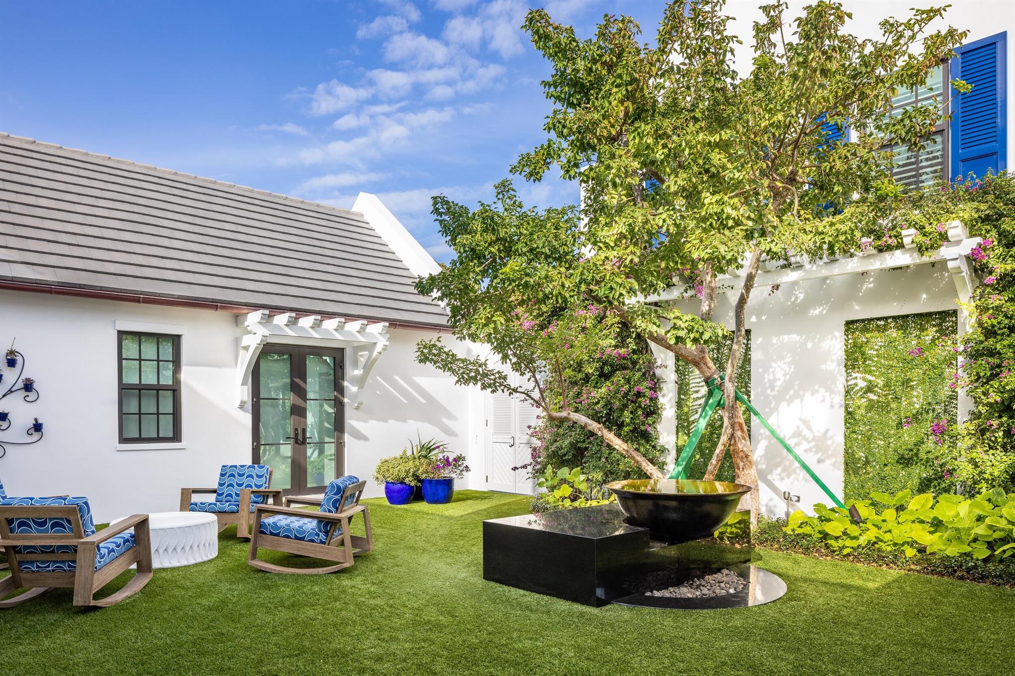 IBIS ISLE - Residential