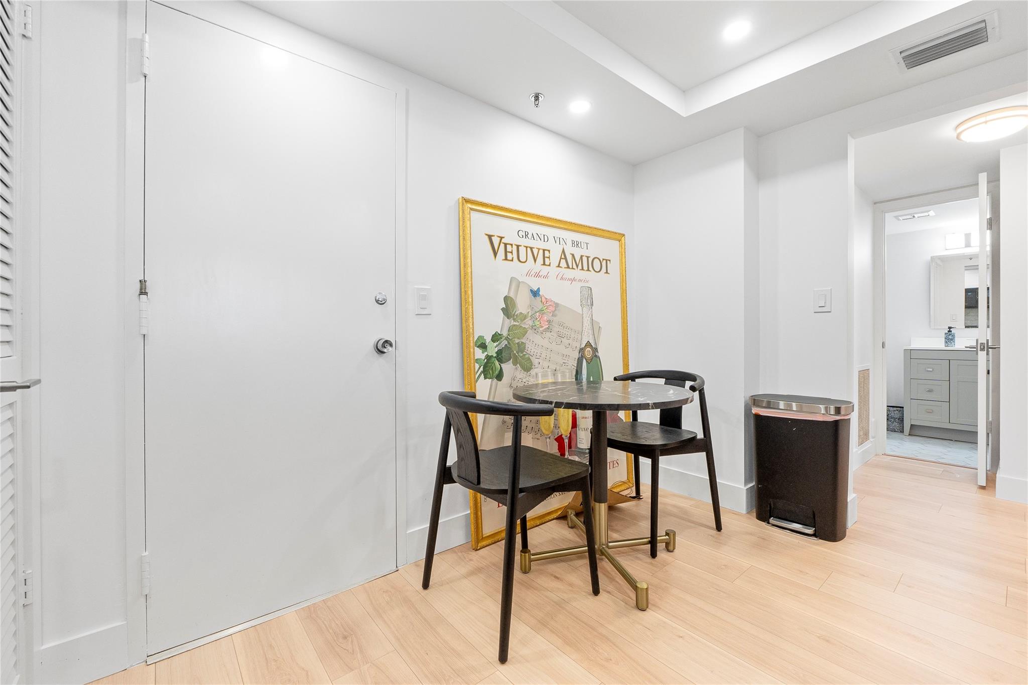 ABERDEEN ARMS CONDO - Residential Lease
