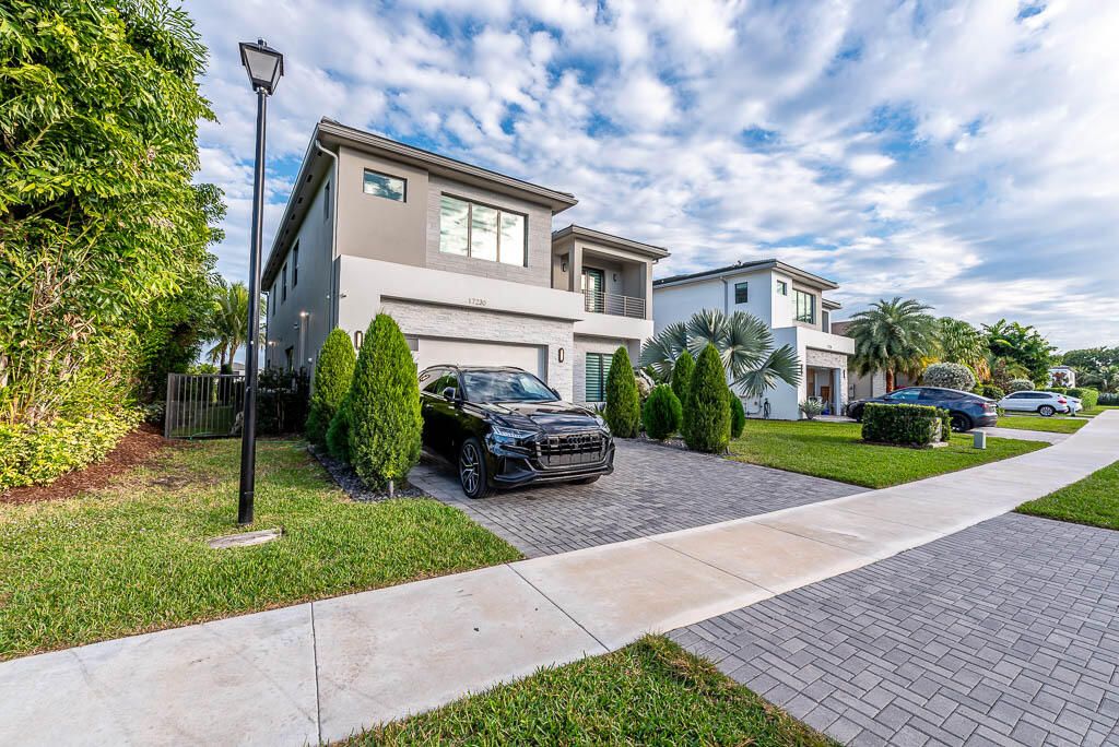 Photo of 17230 Windy Pointe Lane, Boca Raton, FL 33496 (MLS # R10957030)
