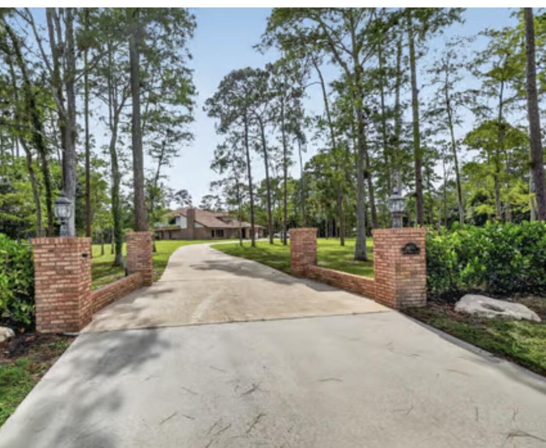 14780 Draft Horse Lane