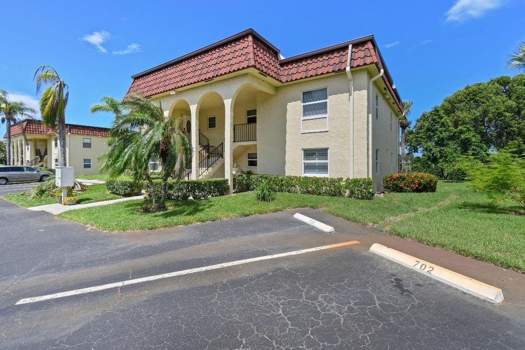 Photo of 717 S Us Highway 1 #612, Jupiter, FL 33477 (MLS # R10931372)