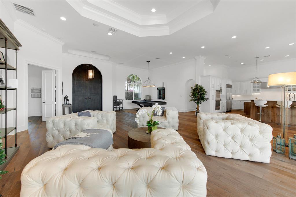 PALM BEACH POINT EAST - Residential Lease