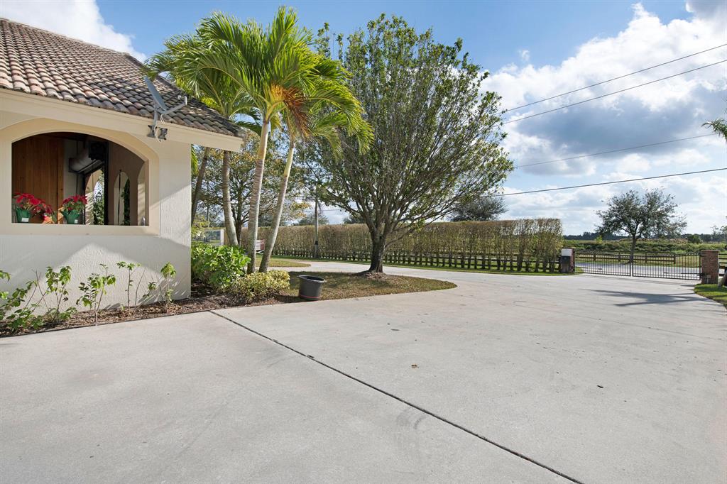 PALM BEACH POINT EAST - Residential Lease