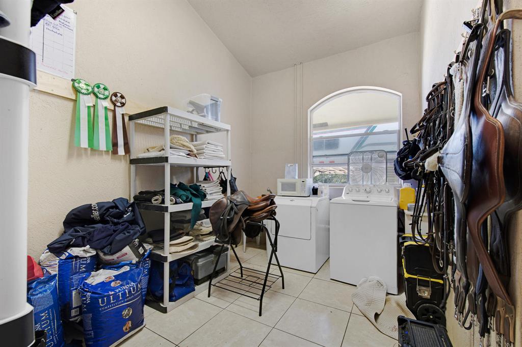 PALM BEACH POINT EAST - Residential Lease