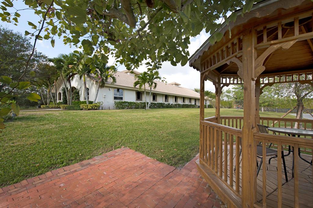 PALM BEACH POINT EAST - Residential Lease