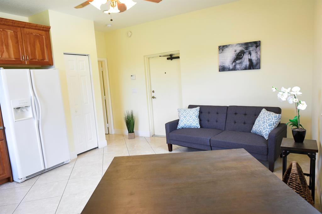 PALM BEACH POINT EAST - Residential Lease