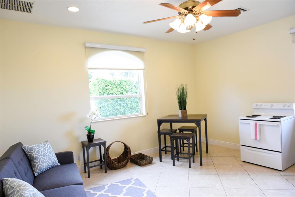 PALM BEACH POINT EAST - Residential Lease