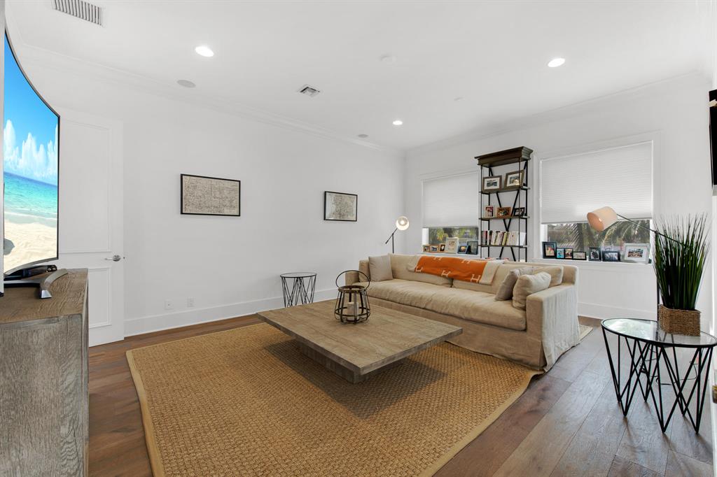 PALM BEACH POINT EAST - Residential Lease