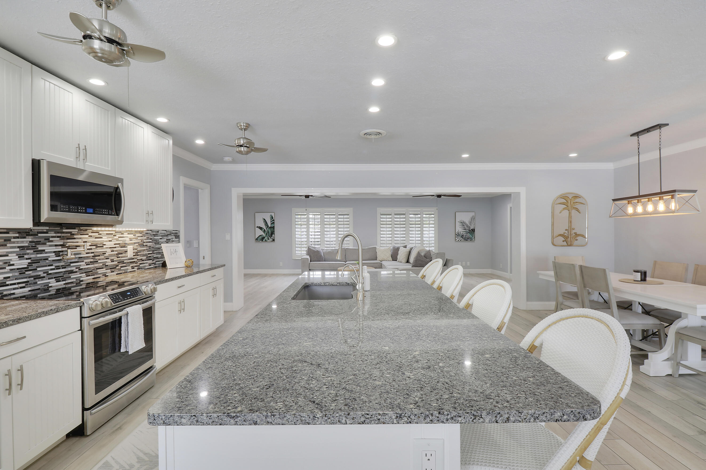 COUNTRY CLUB ADD TO VILLAGE OF NORTH PALM BEACH - Residential Lease