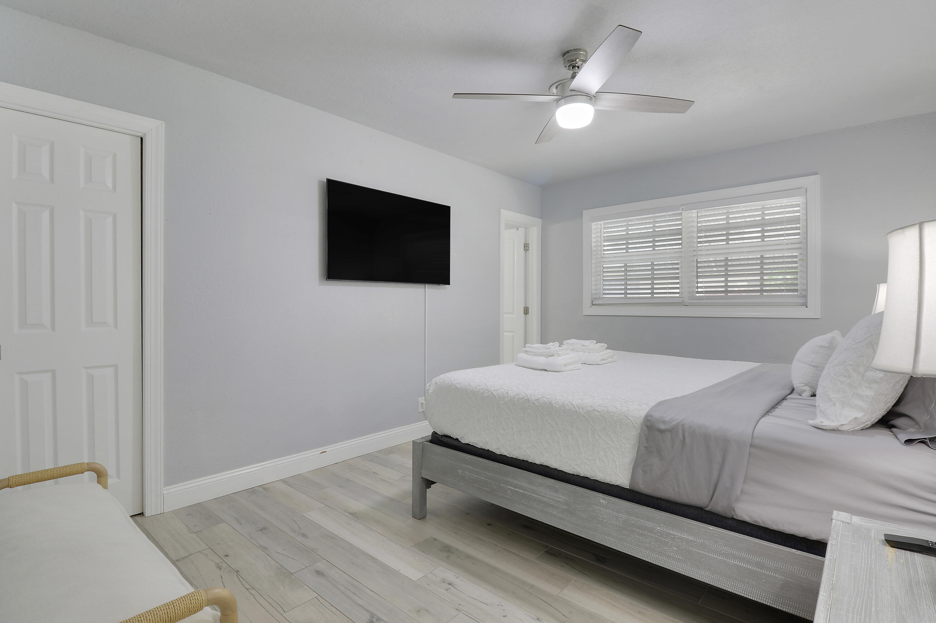 COUNTRY CLUB ADD TO VILLAGE OF NORTH PALM BEACH - Residential Lease