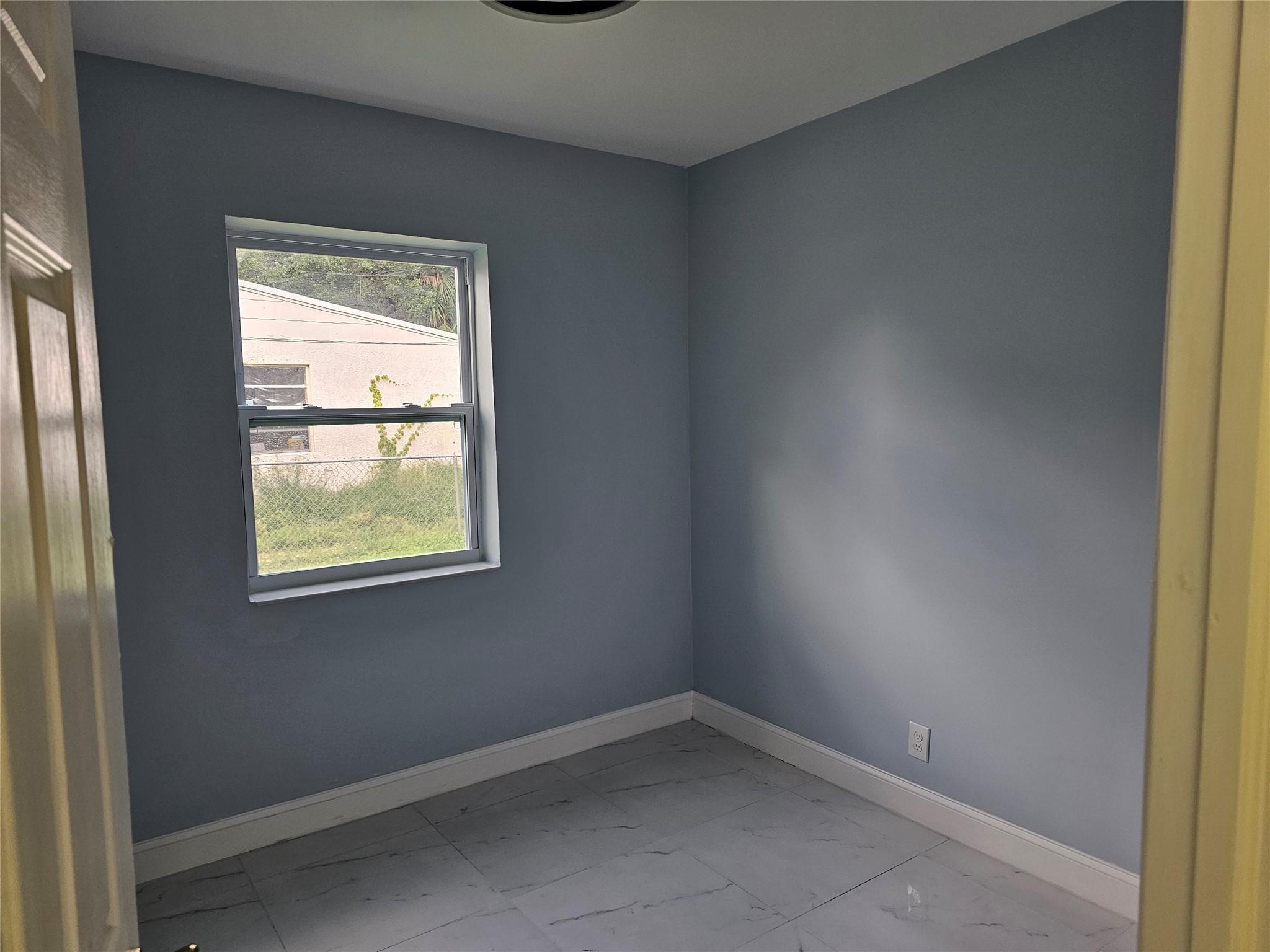 1152 NW 17th Ave