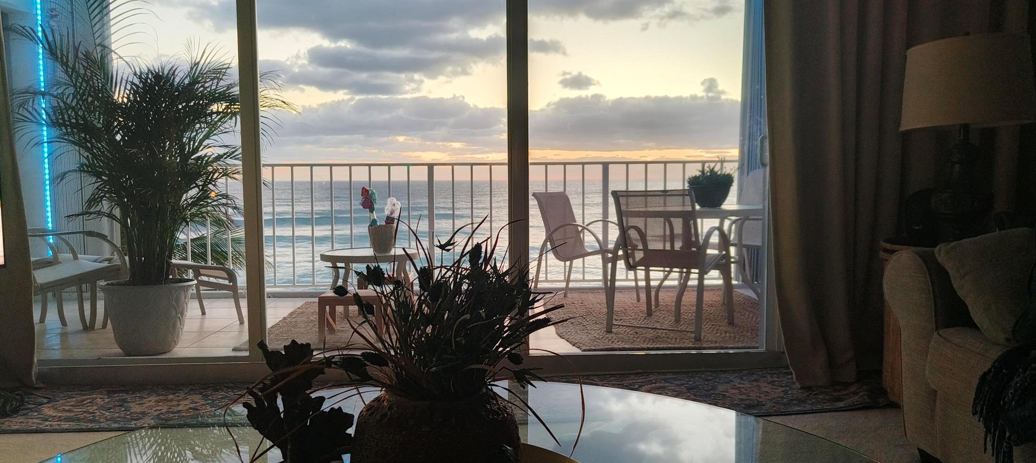 PALM BEACH WINDEMERE COND - Residential Lease