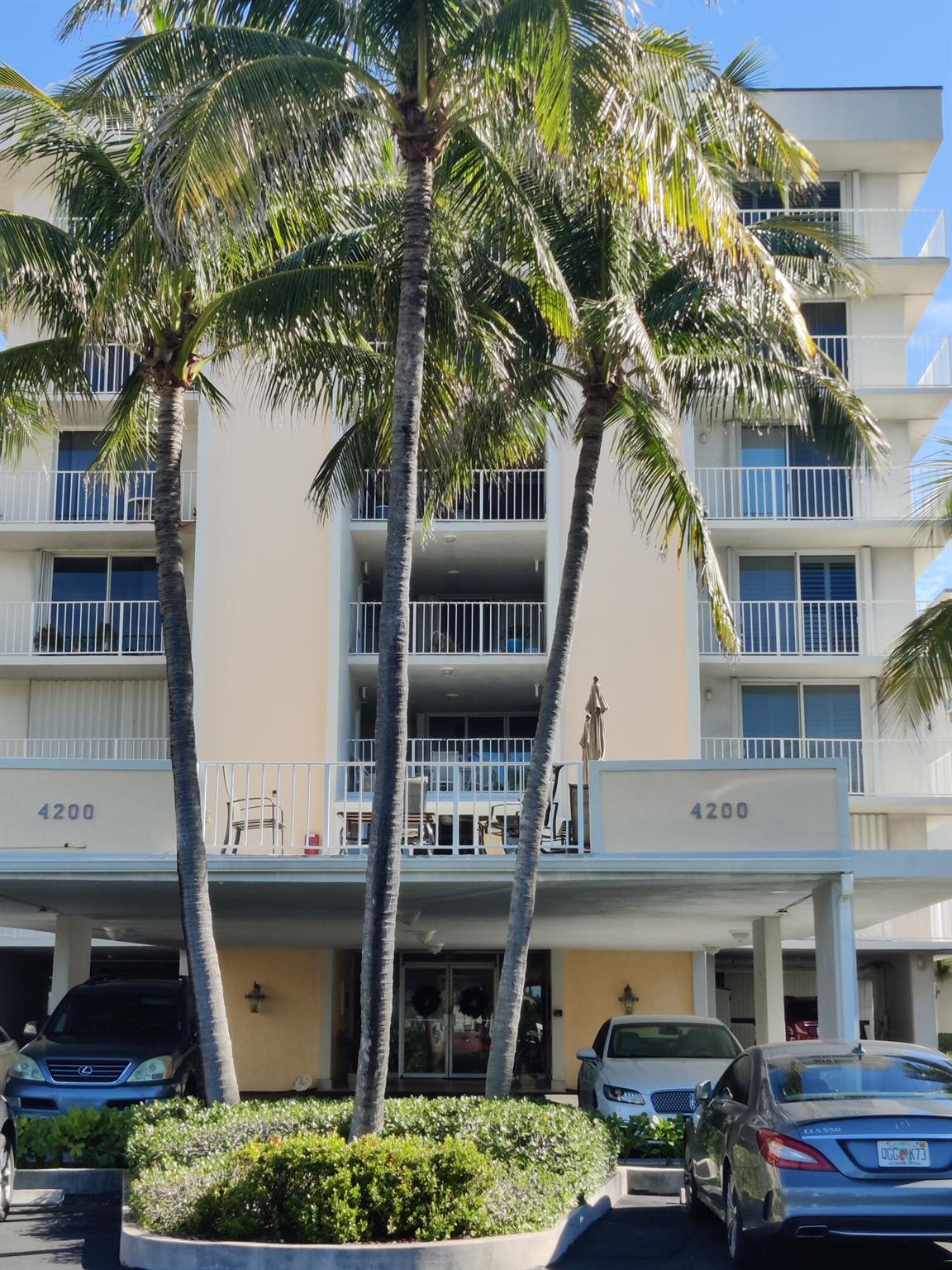 PALM BEACH WINDEMERE COND - Residential Lease