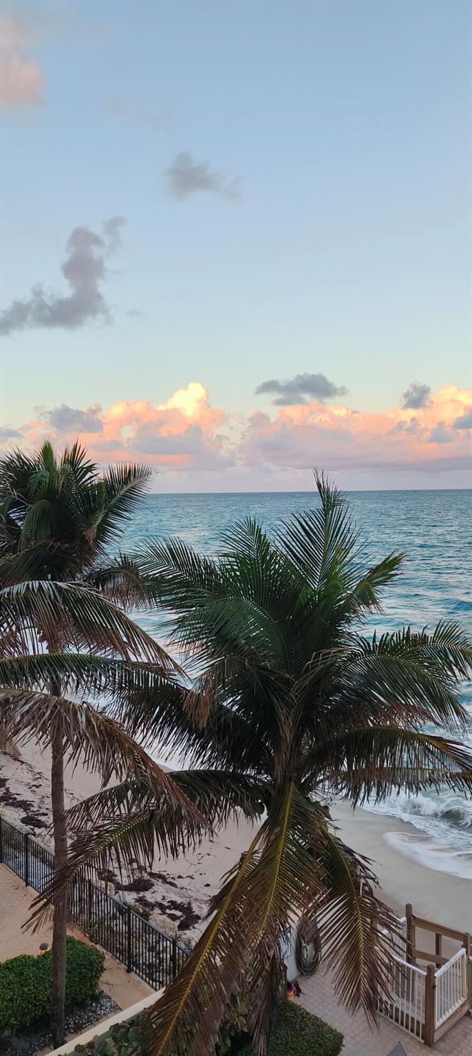 PALM BEACH WINDEMERE COND - Residential Lease