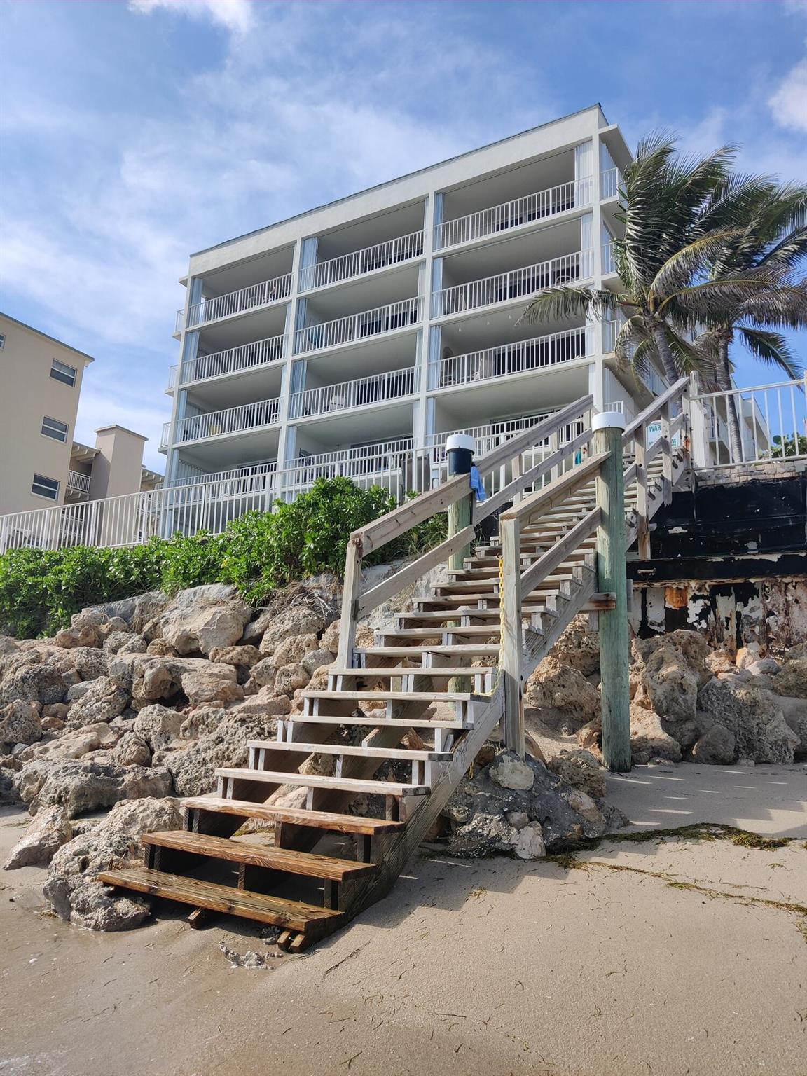 PALM BEACH WINDEMERE COND - Residential Lease
