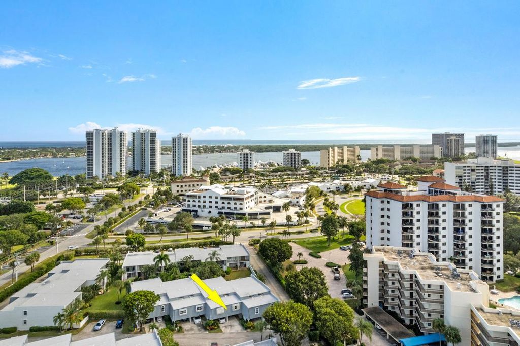 Photo of 388 Golfview Road #E, North Palm Beach, FL 33408 (MLS # R10933366)