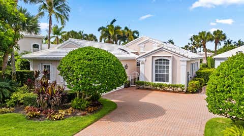Photo of 3878 N Longview Drive, Jupiter, FL 33477 (MLS # B26049729)