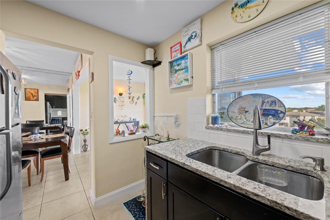 CRYSTAL LAKE 941 - Residential