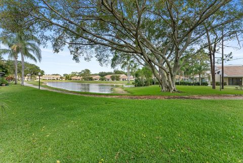 Townhouse in Greenacres FL 1103 Maplewood Drive Dr 32.jpg