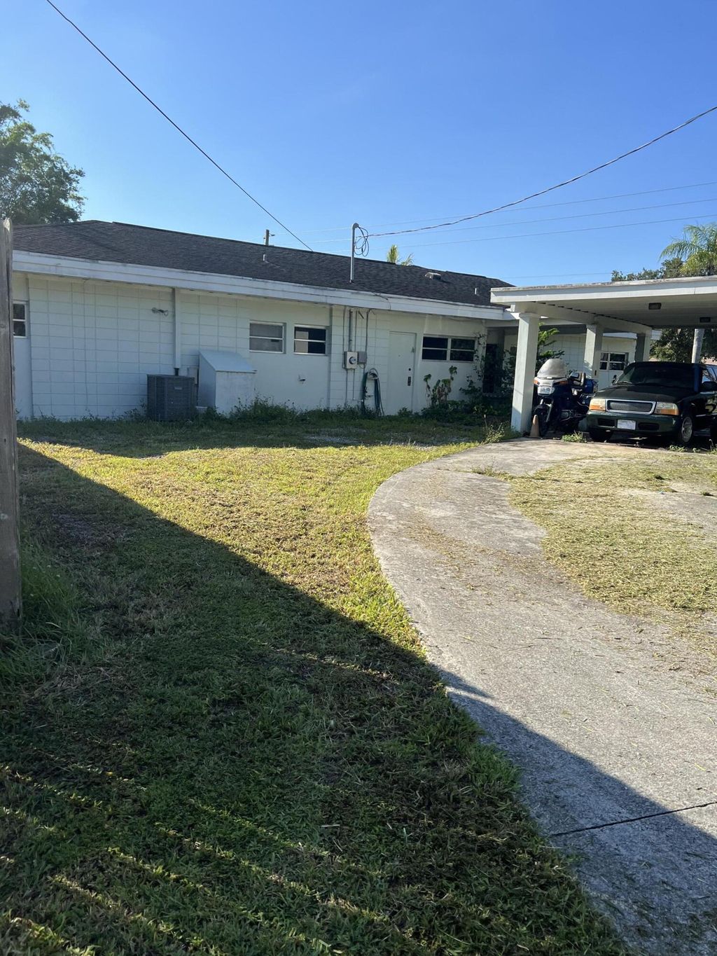Photo of 908 Grandview Boulevard, Fort Pierce, FL 34982 (MLS # R10973898)