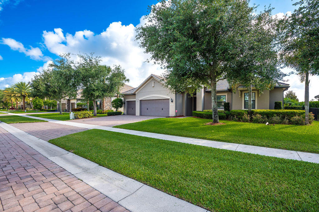 3425 Siena Circle