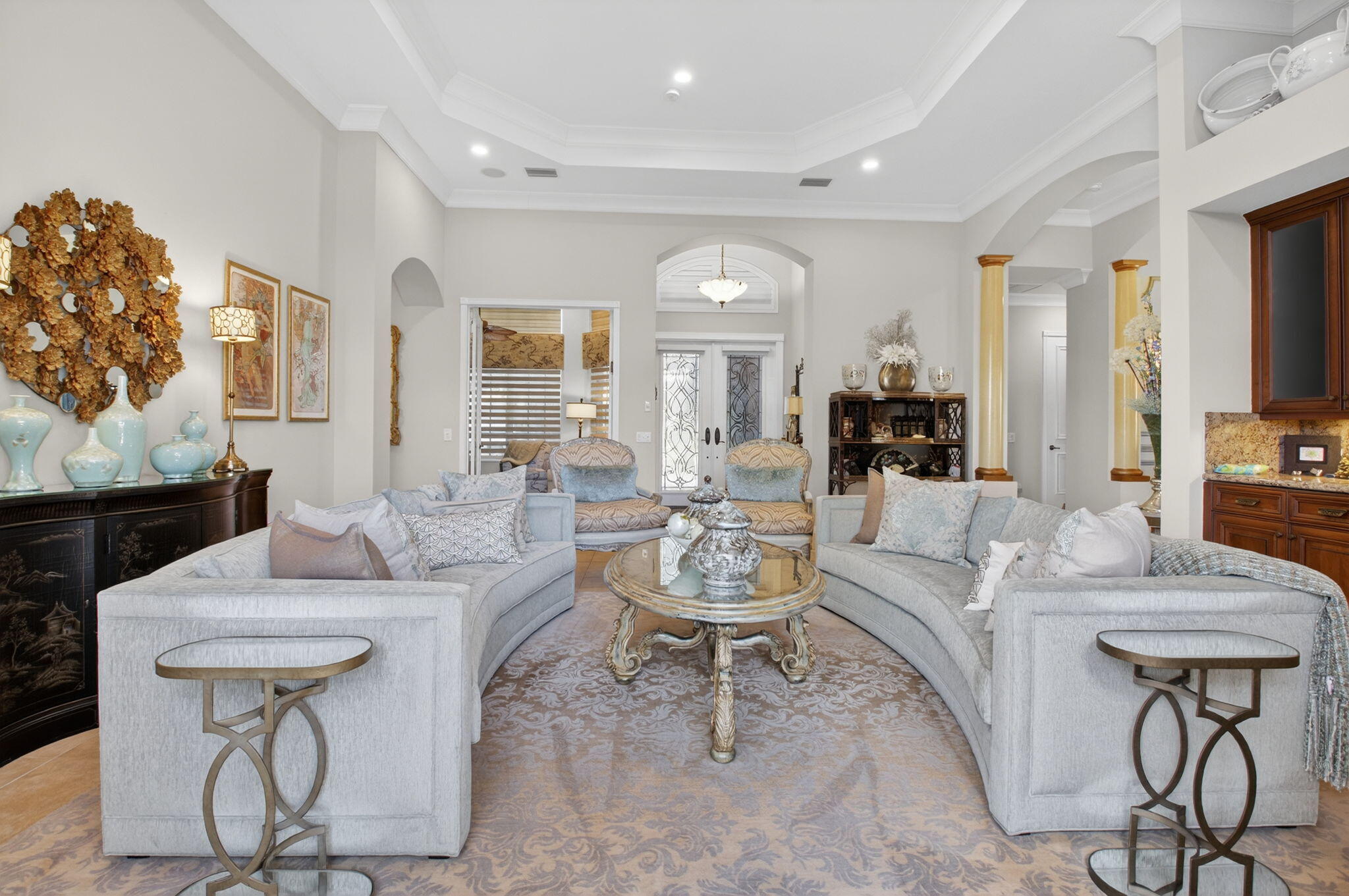 VALENCIA PALMS - Residential