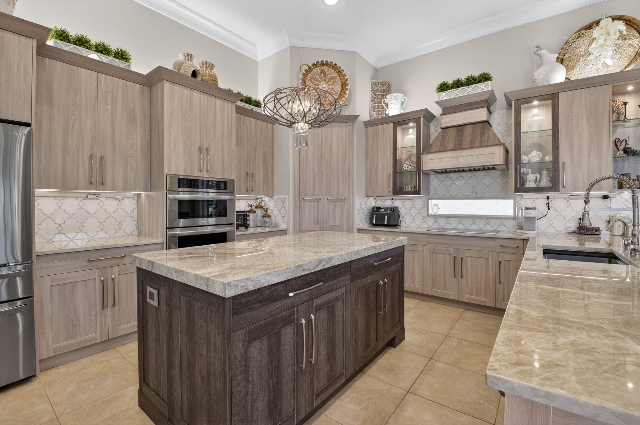 VALENCIA PALMS - Residential