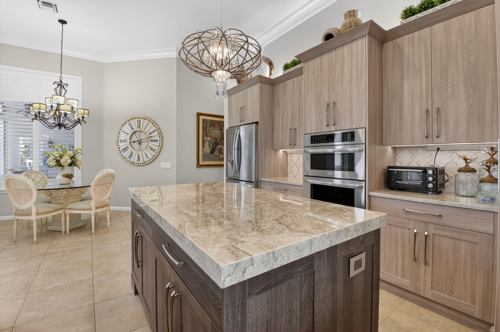 VALENCIA PALMS - Residential