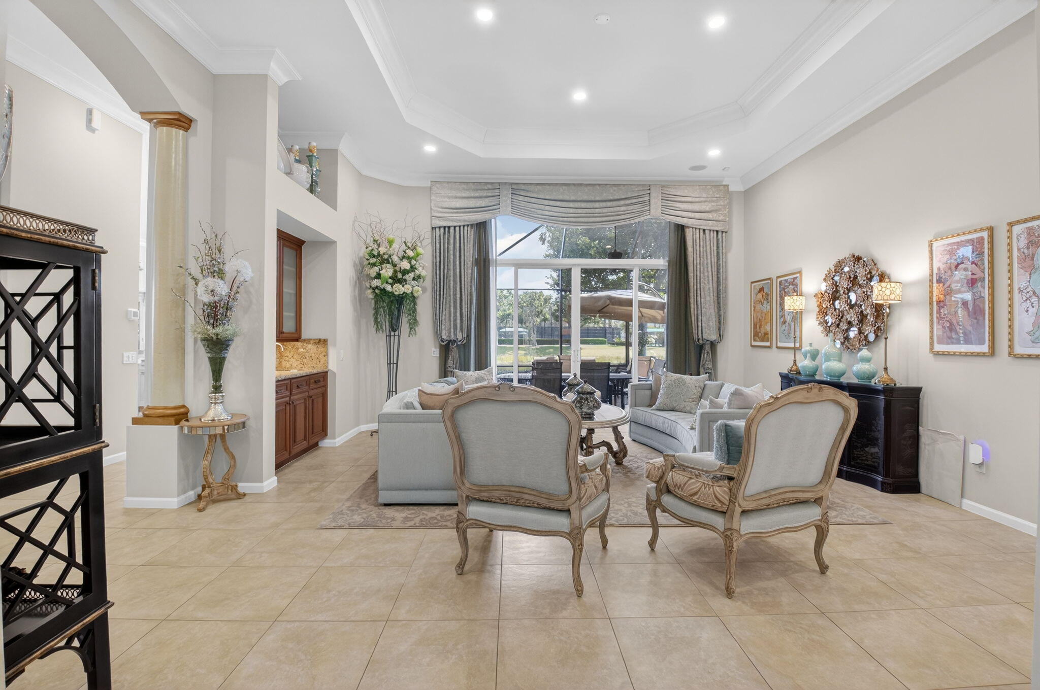 VALENCIA PALMS - Residential