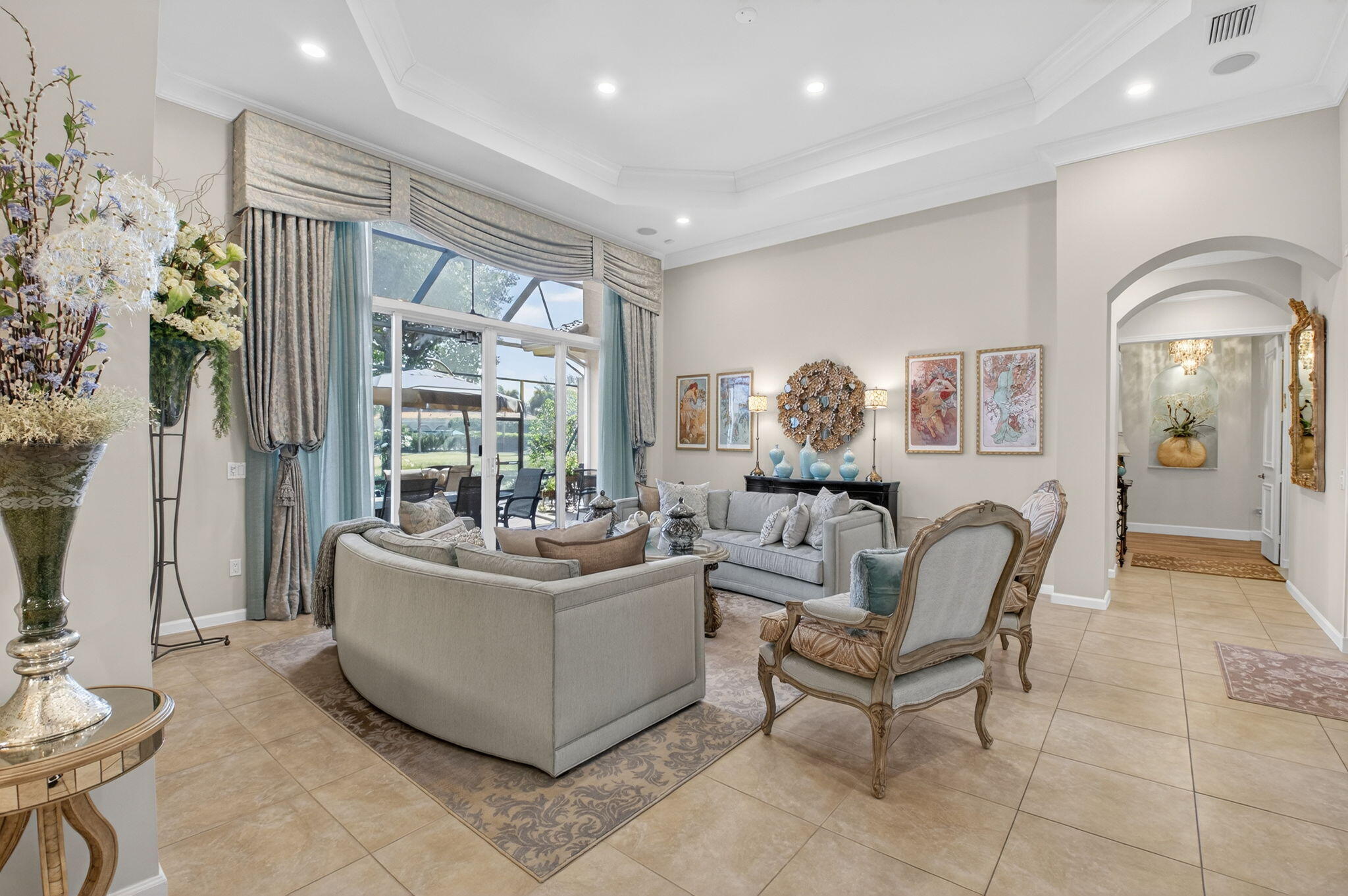 VALENCIA PALMS - Residential