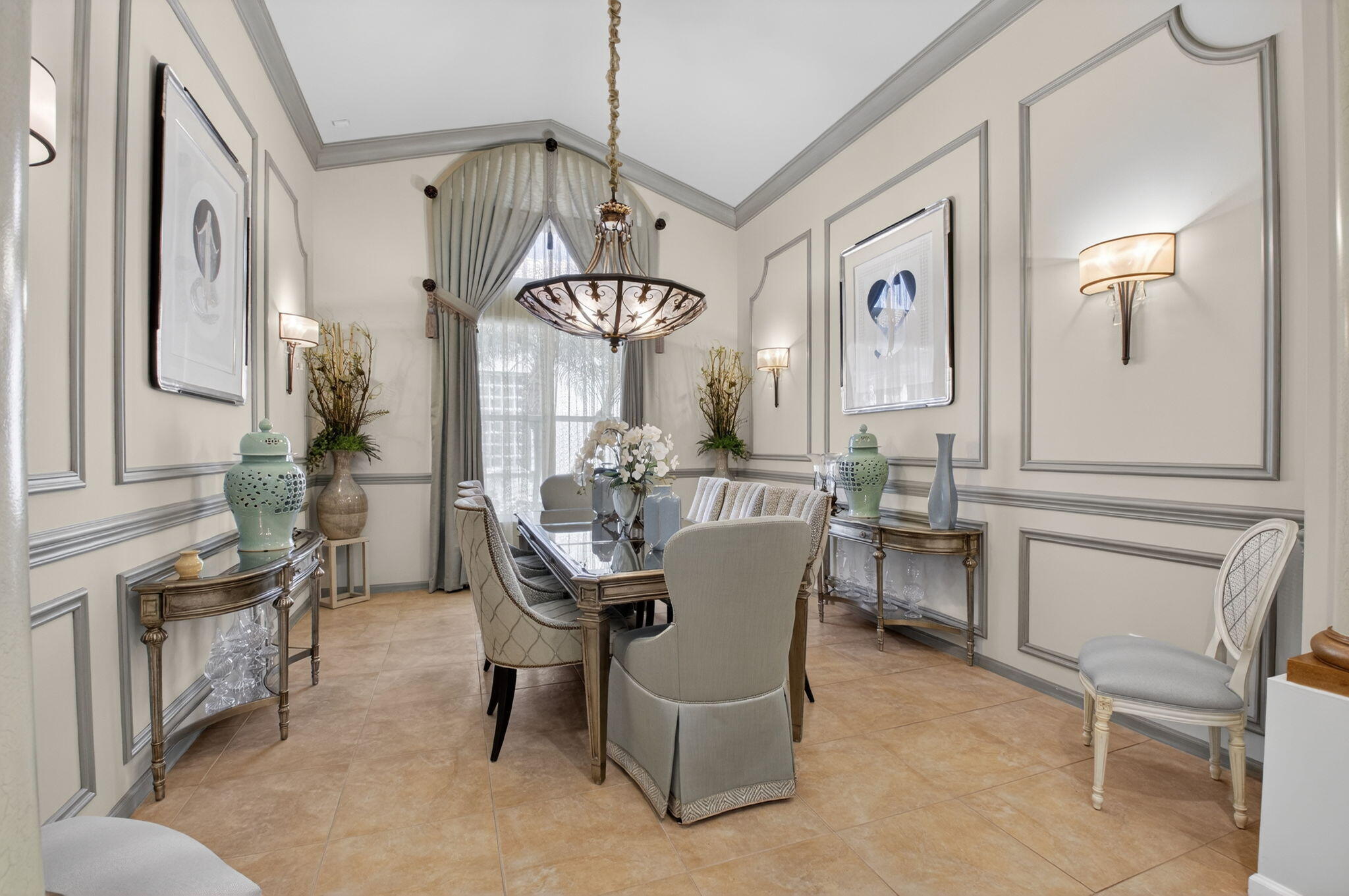 VALENCIA PALMS - Residential