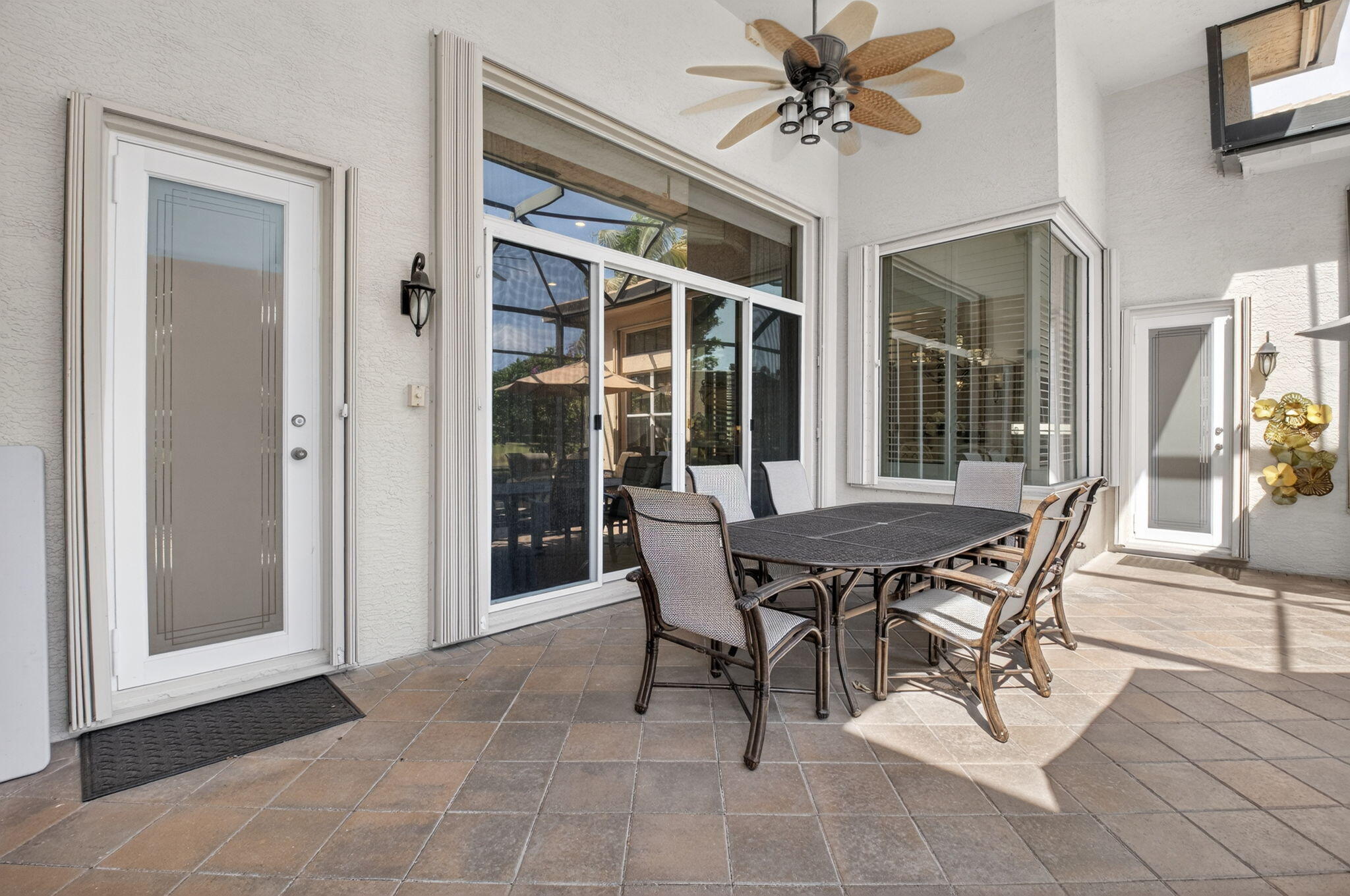 VALENCIA PALMS - Residential