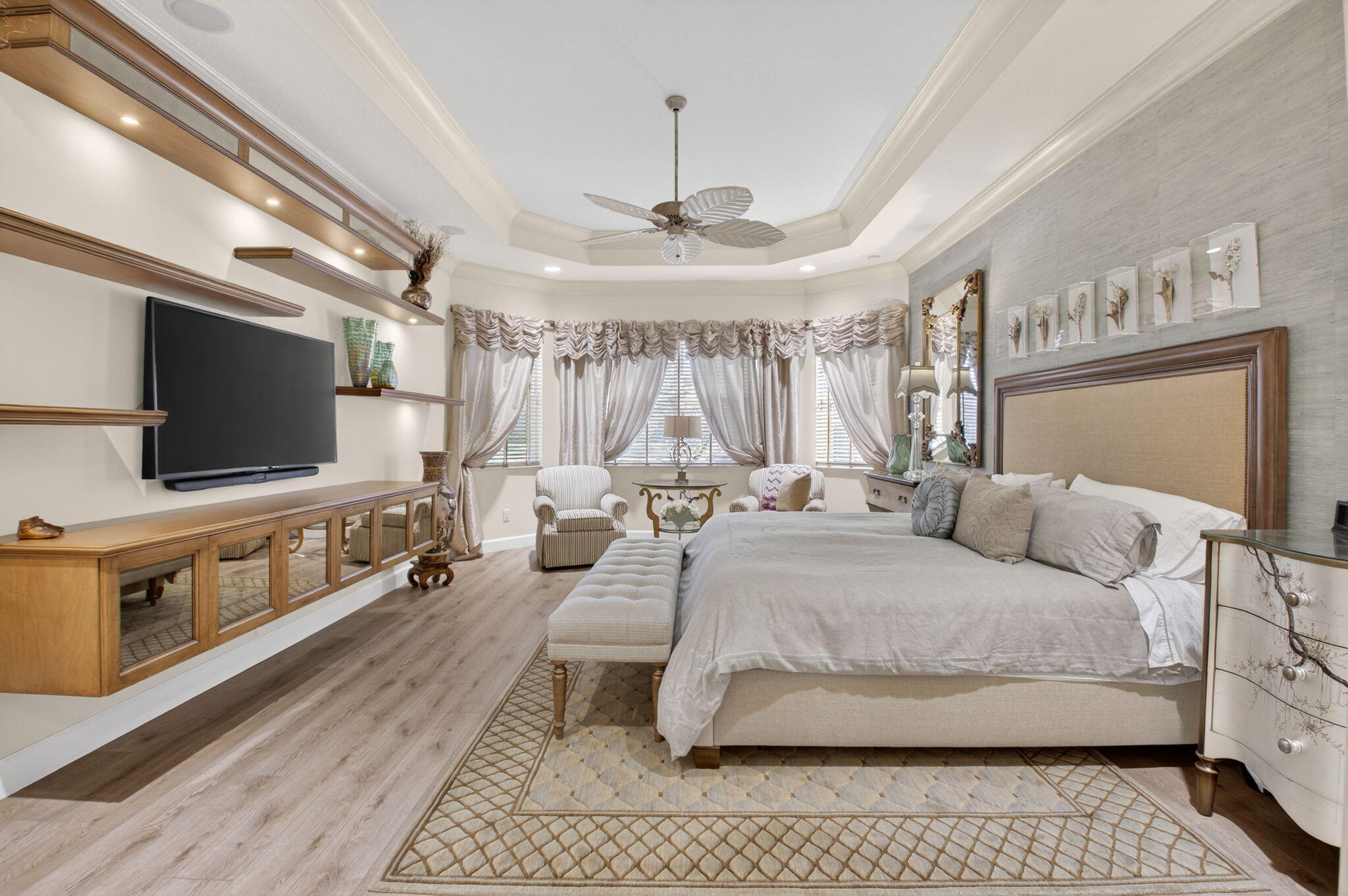 VALENCIA PALMS - Residential