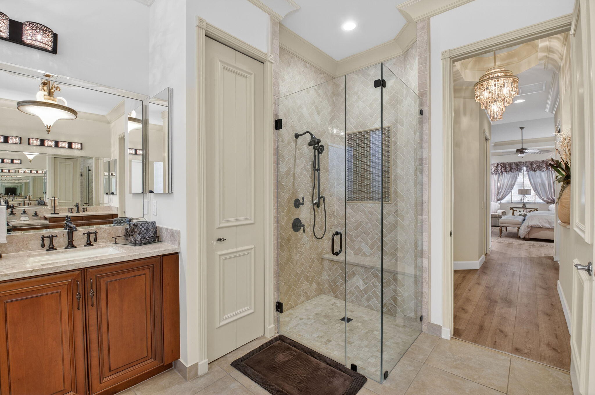 VALENCIA PALMS - Residential