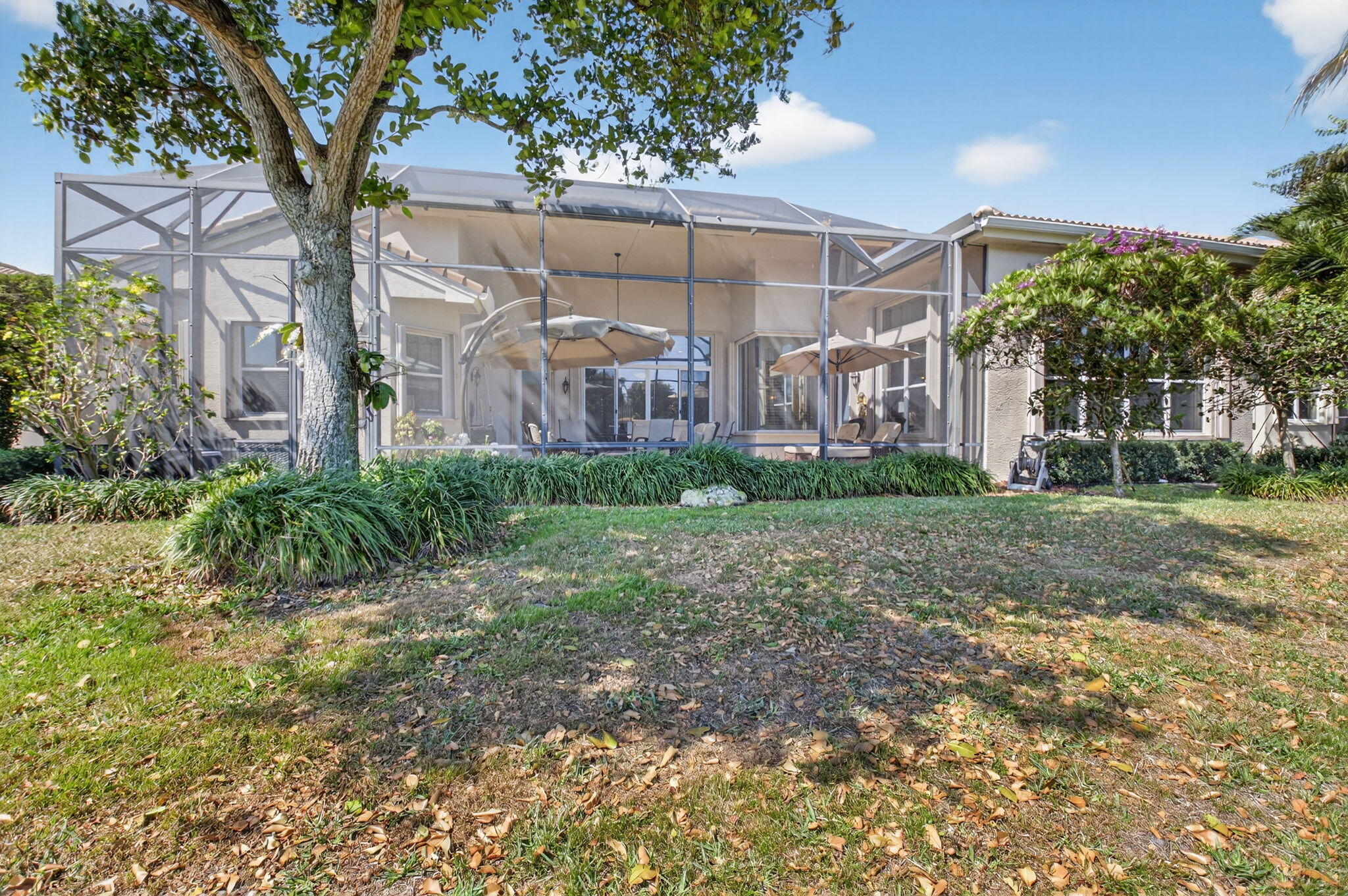 VALENCIA PALMS - Residential