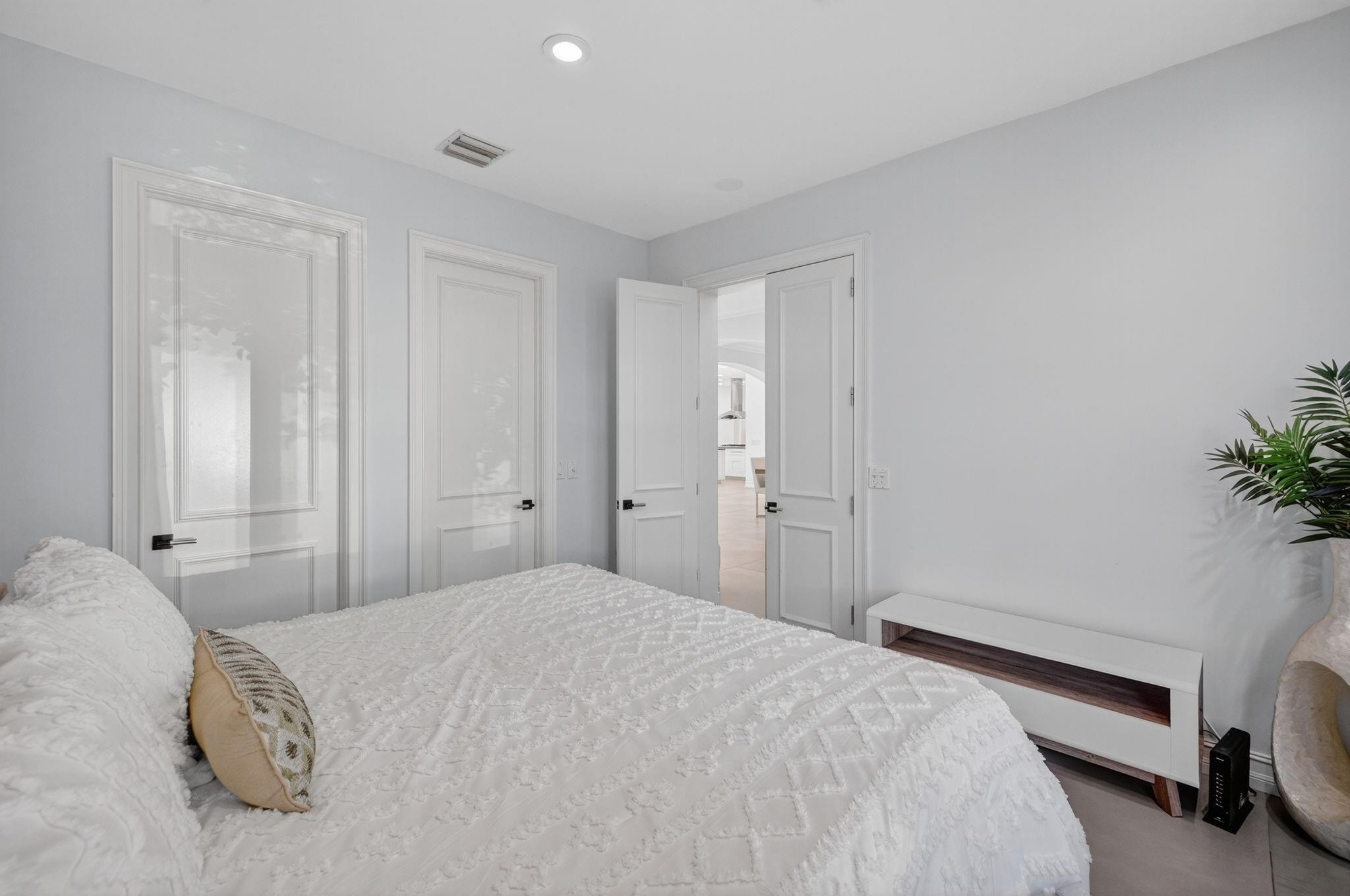 Seven Isles - Residential