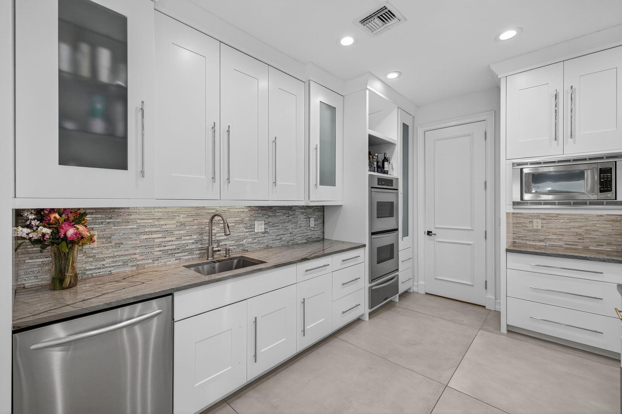 Seven Isles - Residential