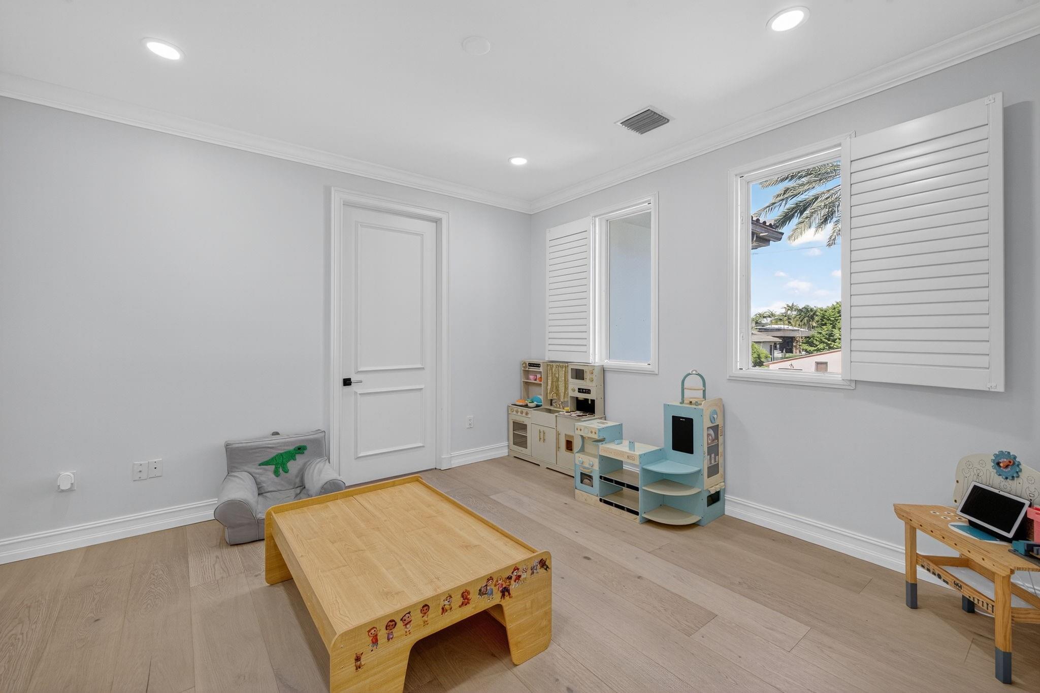 Seven Isles - Residential