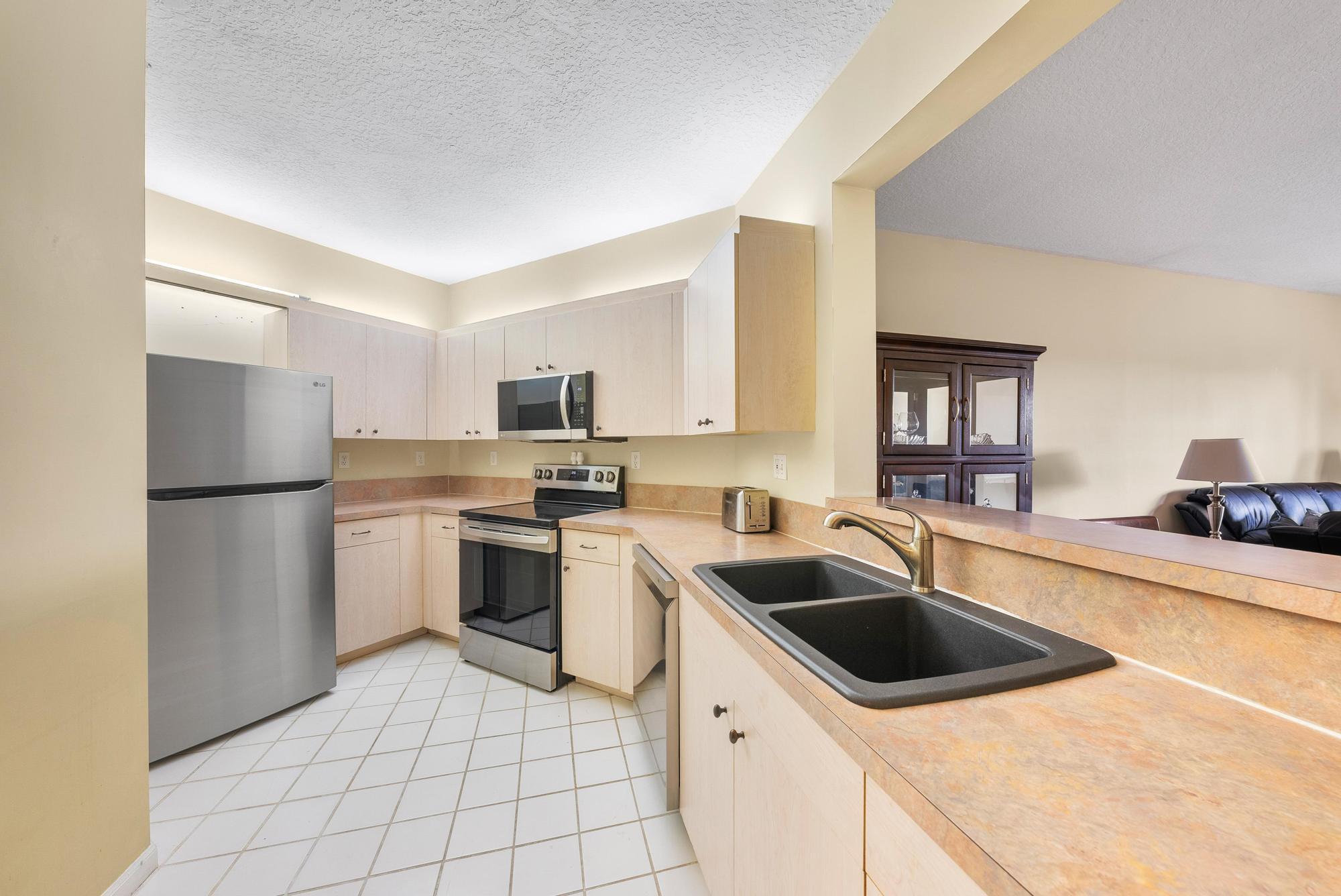 100 Uno Lago Drive 404