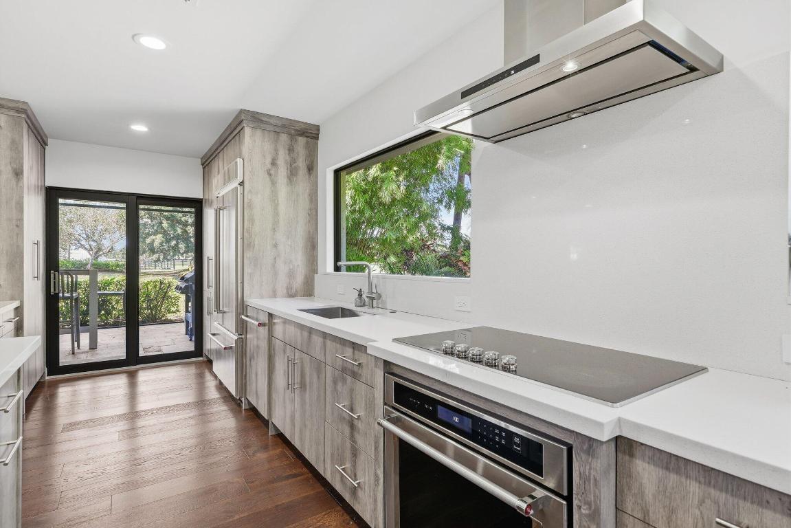 POLO ISLAND CONDO - Residential Lease