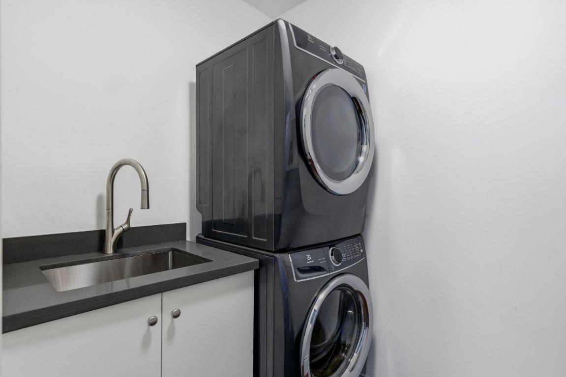 POLO ISLAND CONDO - Residential Lease