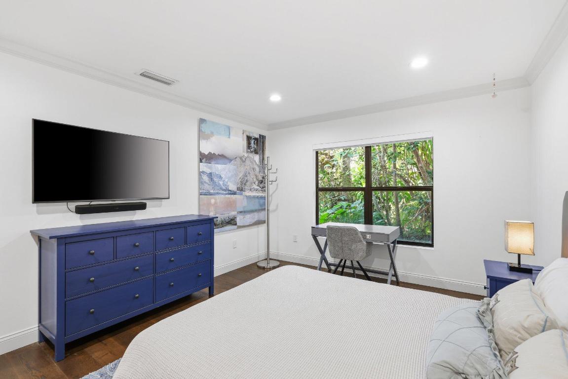 POLO ISLAND CONDO - Residential Lease