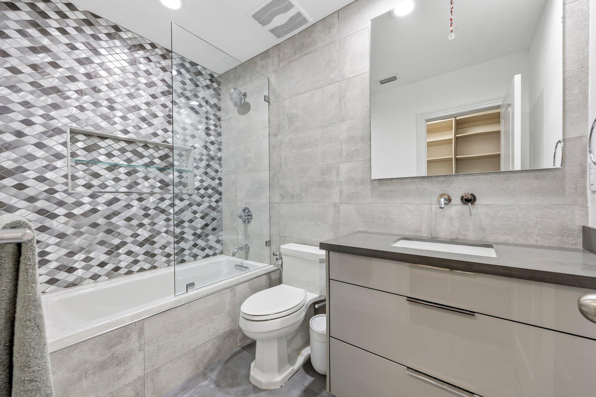 POLO ISLAND CONDO - Residential Lease