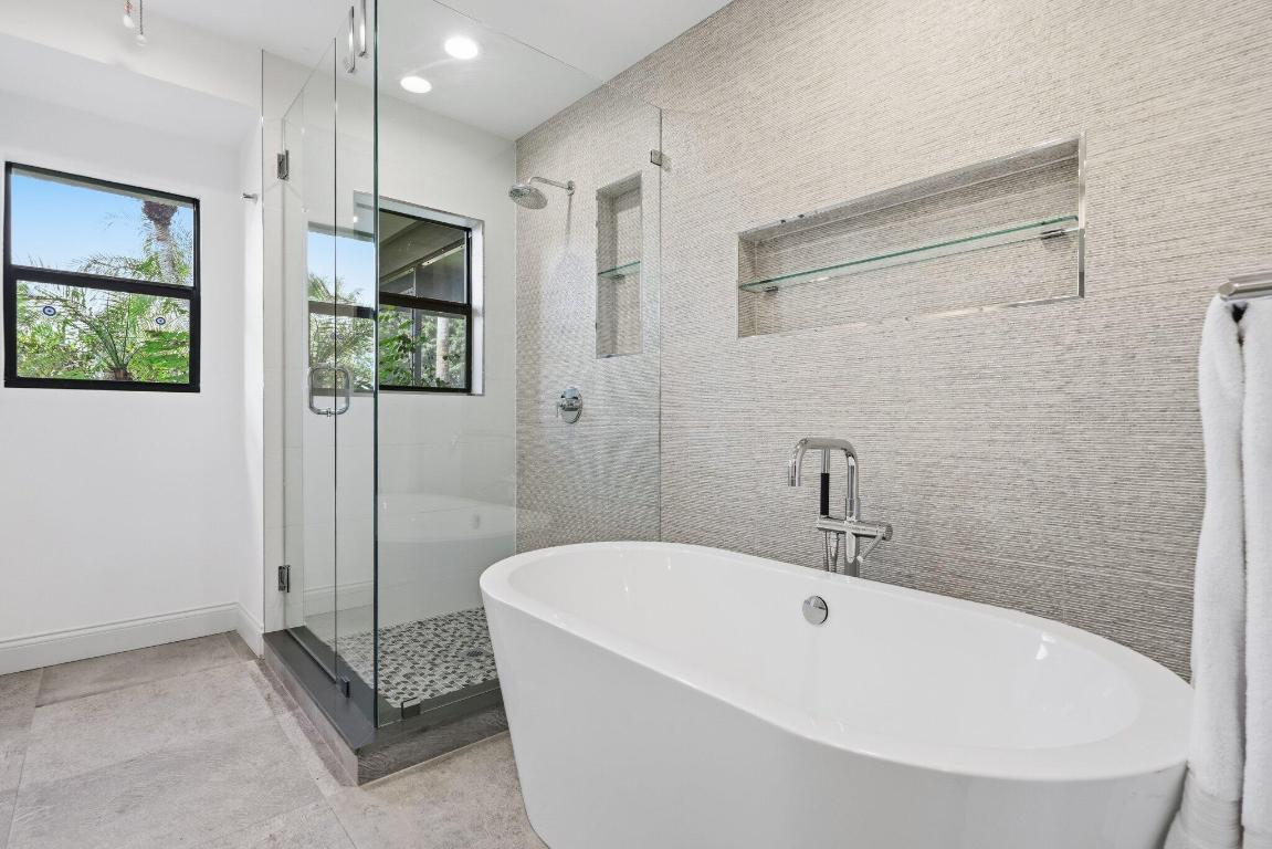 POLO ISLAND CONDO - Residential Lease