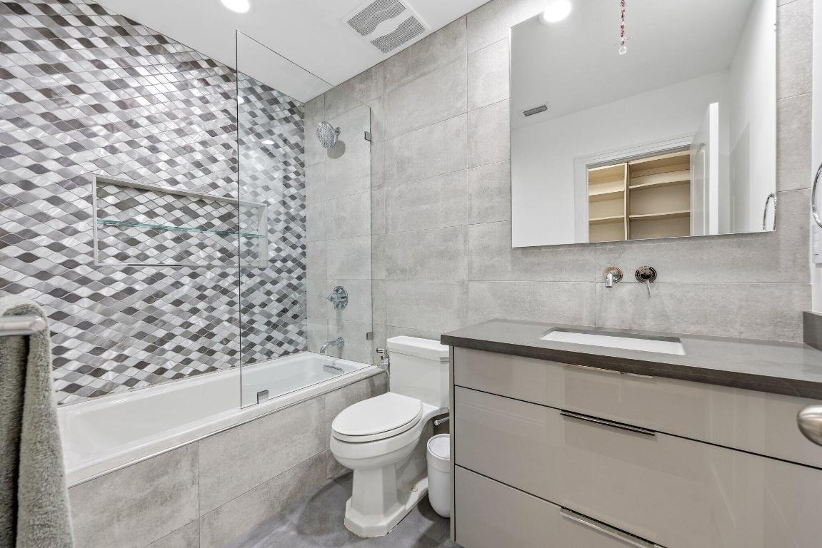 POLO ISLAND CONDO - Residential Lease