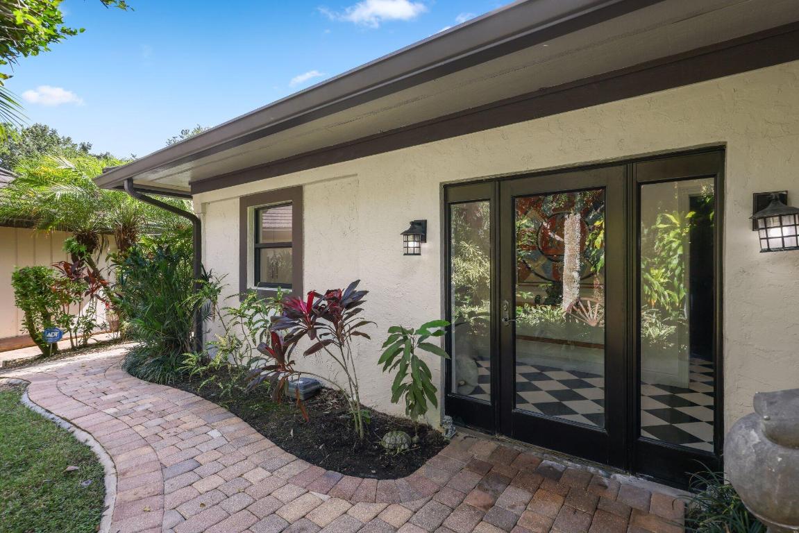 POLO ISLAND CONDO - Residential Lease