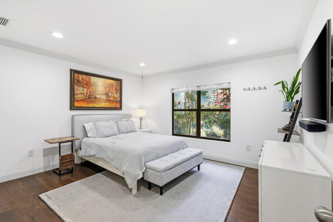 POLO ISLAND CONDO - Residential Lease