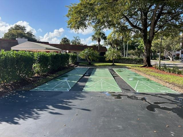 ORIOLE GOLF & TENNIS CLUB - Residential