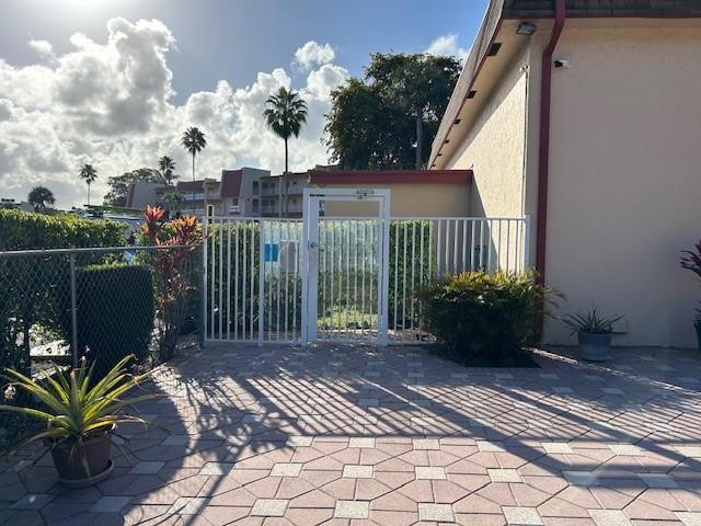 ORIOLE GOLF & TENNIS CLUB - Residential